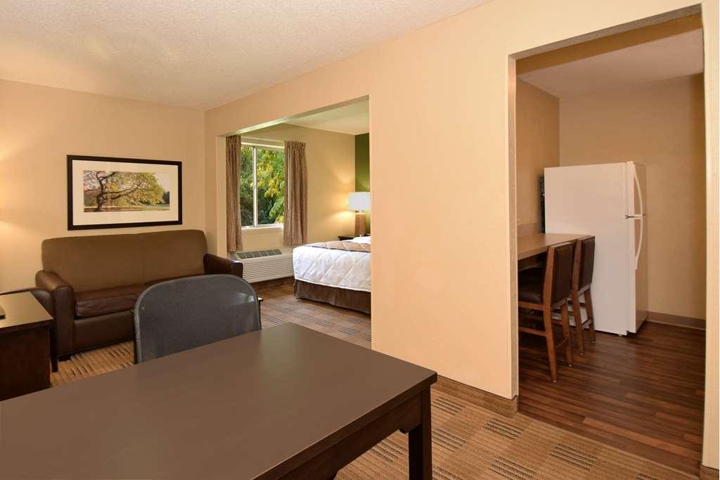 Extended Stay America Select Suites - Raleigh - Cary - Regency Parkway South Habitación foto