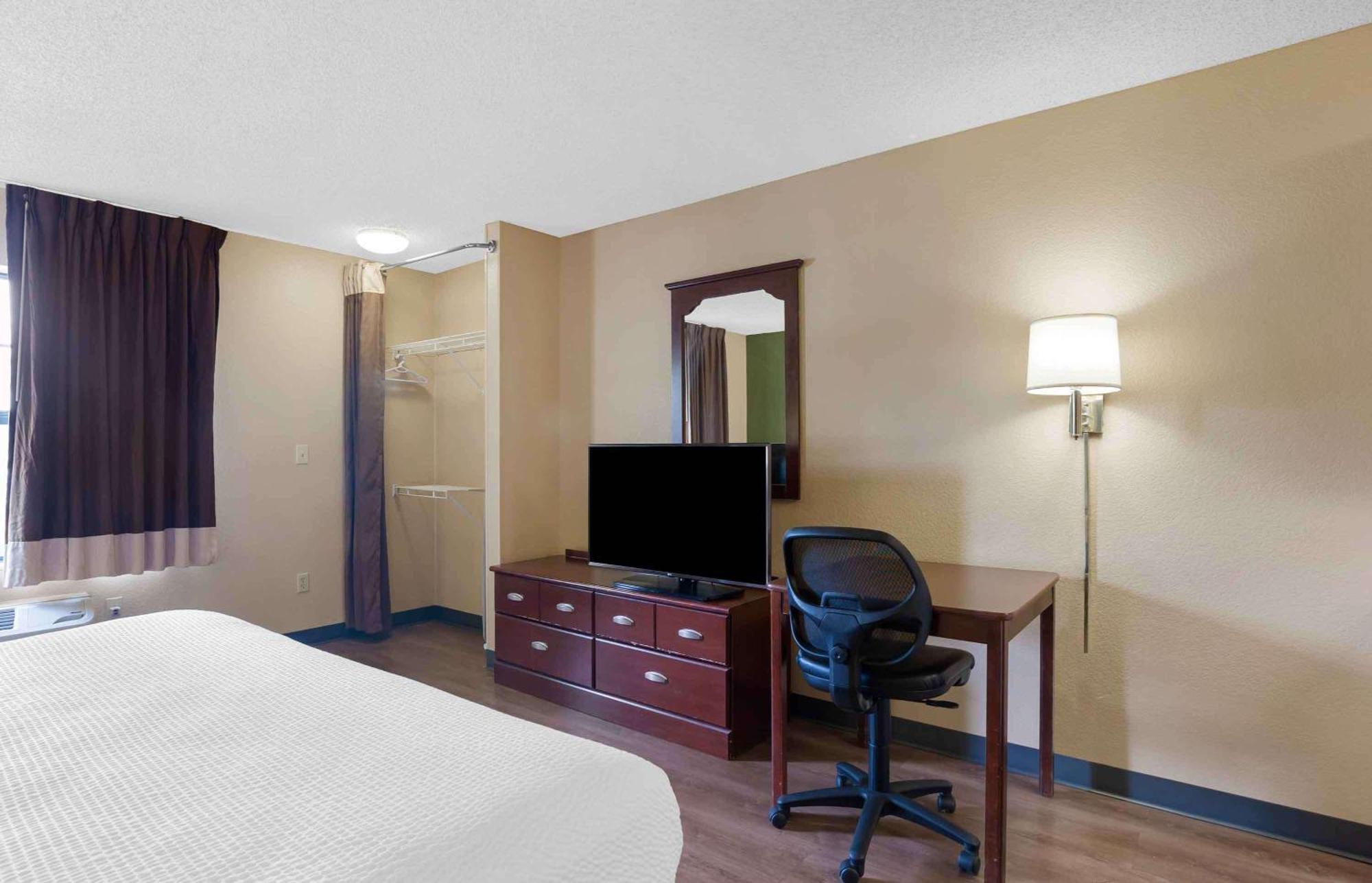 Extended Stay America Select Suites - Raleigh - Cary - Regency Parkway South Exterior foto