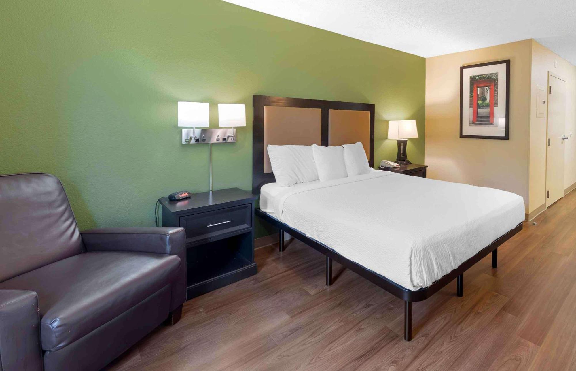 Extended Stay America Select Suites - Raleigh - Cary - Regency Parkway South Exterior foto